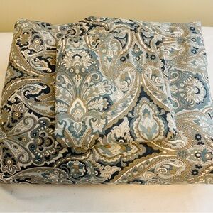 Pottery Barn MacKenna Twin Duvet Cover Including Standard Pillow Sham